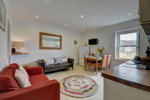 TV, DVD player - 3 Bed in Woolacombe (oc-18drif) (Woolacombe)