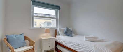 3 bedrooms, iron/ironing board, travel crib, free WiFi