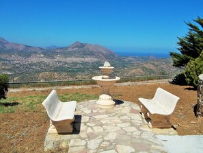 Property grounds - Situated in a quiet Sicilian village with stunning views of the Mediterranean. (Bolognetta, Sicily)