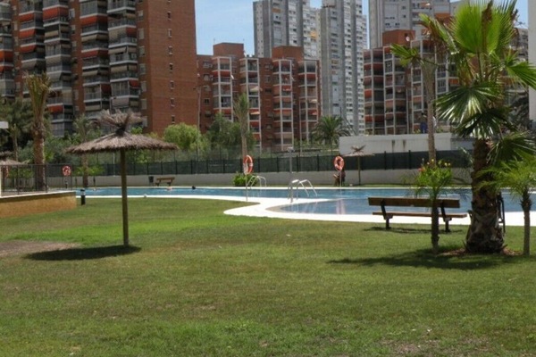 Alberca techada y alberca climatizada