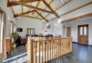 TV - 2 Bed in Muddiford (oc-gran6) (Shirwell)