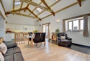 TV - 2 Bed in Muddiford (oc-gran6) (Shirwell)