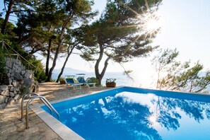 Piscine extérieure