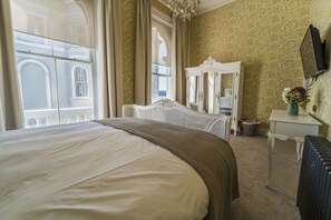 1 chambre, fer et planche à repasser, accès Internet, draps fournis