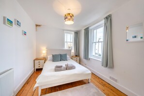 3 makuuhuonetta, silitysrauta/-lauta, vauvan matkasänky, ilmainen Wi-Fi