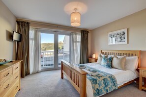 2 makuuhuonetta, silitysrauta/-lauta, ilmainen Wi-Fi, vuodevaatteet