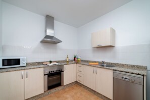 Frigorífic, microones, forn i rentaplats