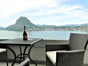 Outdoor dining - Breathtaking View for a Romantic Stay (Lugano)