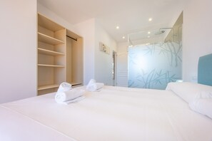 7 Schlafzimmer, Bügeleisen/Bügelbrett, kostenloses WLAN, Bettwäsche