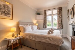 4 chambres, fer et planche à repasser, lit parapluie, Wi-Fi gratuit