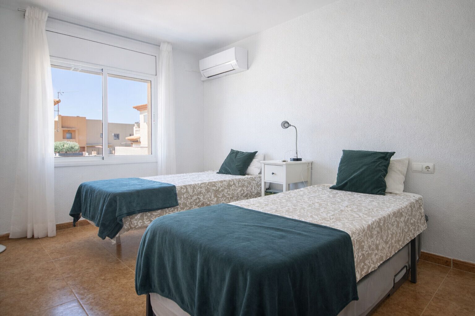 3 slaapkamers, een strijkplank/strijkijzer, gratis wifi