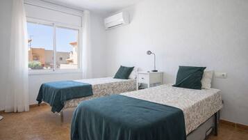 3 slaapkamers, een strijkplank/strijkijzer, gratis wifi