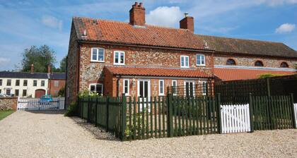 17 The Green - Three Bedroom House, Sleeps 5