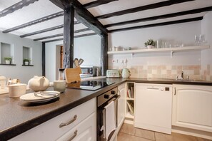 Microwave, oven, dishwasher, toaster - 2 Bed in Swimbridge (oc-n0209) (Swimbridge)