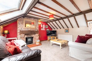 TV - 2 Bed in Swimbridge (oc-n0209) (Swimbridge)