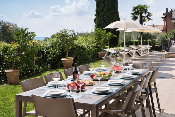 Outdoor dining