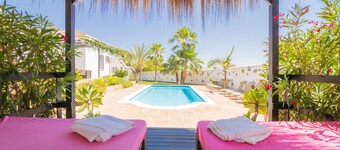 Cubo's Villa Bellavista La Jona & Heated Pool / BBQ / wifi / fireplace / heated pool