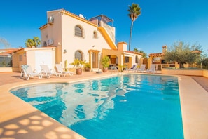 Pool - Villa Ebro - PlusHolidays (Calpe)