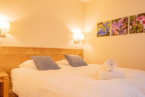 1 makuuhuone, silitysrauta/-lauta, internet, vuodevaatteet