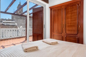 2 chambres, fer et planche à repasser, lit parapluie, Wi-Fi gratuit