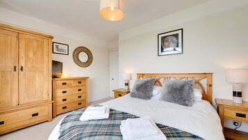 2 多间卧室、熨斗/熨衣板、免费 WiFi、床单