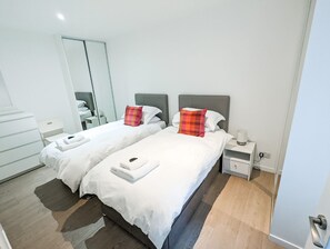 2 soverom, internettilgang og sengetøy