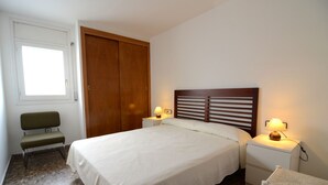 Room - APARTMENT ALBATROS 1  3-2 (L'Escala)