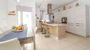 Dining - The Hillock North A1 (Marsalforn)