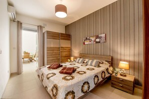 2 chambres, fer et planche à repasser, Wi-Fi gratuit, draps fournis