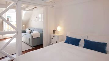 2 bedrooms, desk, iron/ironing board, travel crib