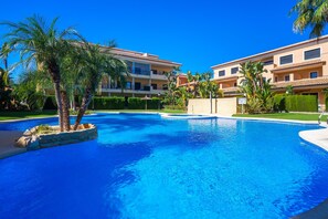 Pool - Apartment in Javea, on the Costa Blanca, Spain  with communal pool for 6 persons (Javea)