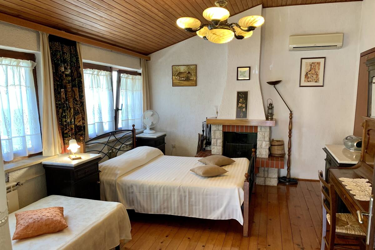 Appartement Standard, 1 chambre, balcon (A2) | Coffre-fort, bureau, fer et planche à repasser, lit de bébé (supplément)