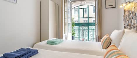 3 bedrooms, iron/ironing board, free WiFi