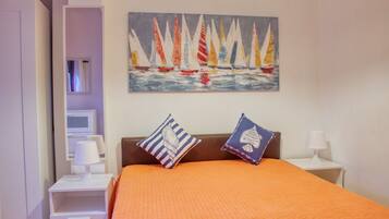 2 chambres, fer et planche à repasser, lit parapluie, Wi-Fi gratuit