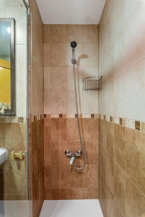 Bathtub, hair dryer, towels - Apartment Zeus - PlusHolidays (Calpe)
