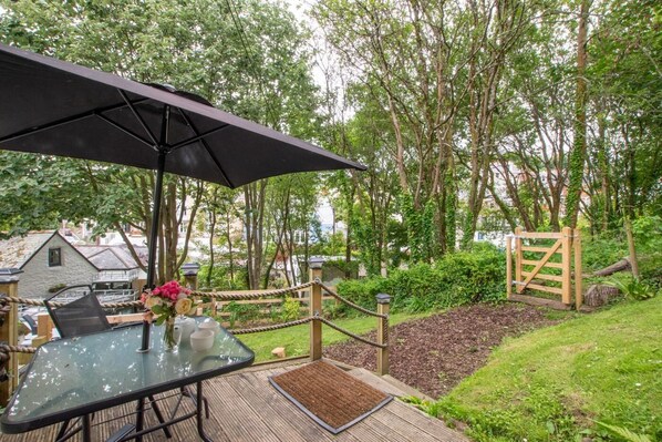 Outdoor dining - 1 Bed in Combe Martin (oc-gardc) (Combe Martin)