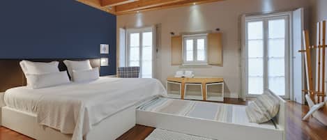 2 Schlafzimmer, BĂŒgeleisen/BĂŒgelbrett, kostenloses Internet, BettwĂ€sche