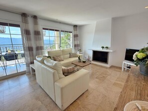 TV, fireplace, DVD player, stereo