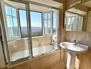 Duschwanne, Bidet, HandtĂŒcher