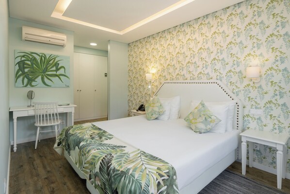 1 bedroom, desk, iron/ironing board, WiFi - 1-bed Garden Apt 2 in character Babosas Village (Funchal)