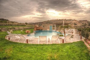 Outdoor pool - Recently Converted Farmhouse (Burmarrad)
