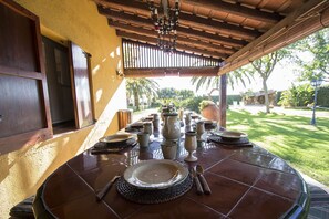 Outdoor dining