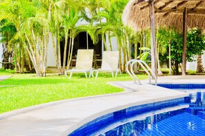 Pool - Superior Basic Room With Swimming Pool Air Conditioning and Parking (Playa del Carmen)