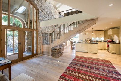 WILLIAMSTON BARN & COWSHED -sleeps 14, stunning barn conversion, luxury finishes