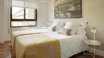 3 bedrooms, iron/ironing board, Internet, bed sheets