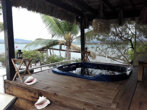 Villa avec plage privée, face aux dunes de Bani. Paradise place