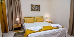 2 bedrooms, iron/ironing board, Internet, bed sheets