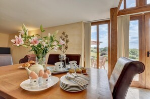 Dining - 3 Bed in Tiverton (oc-thresh) (Cove)