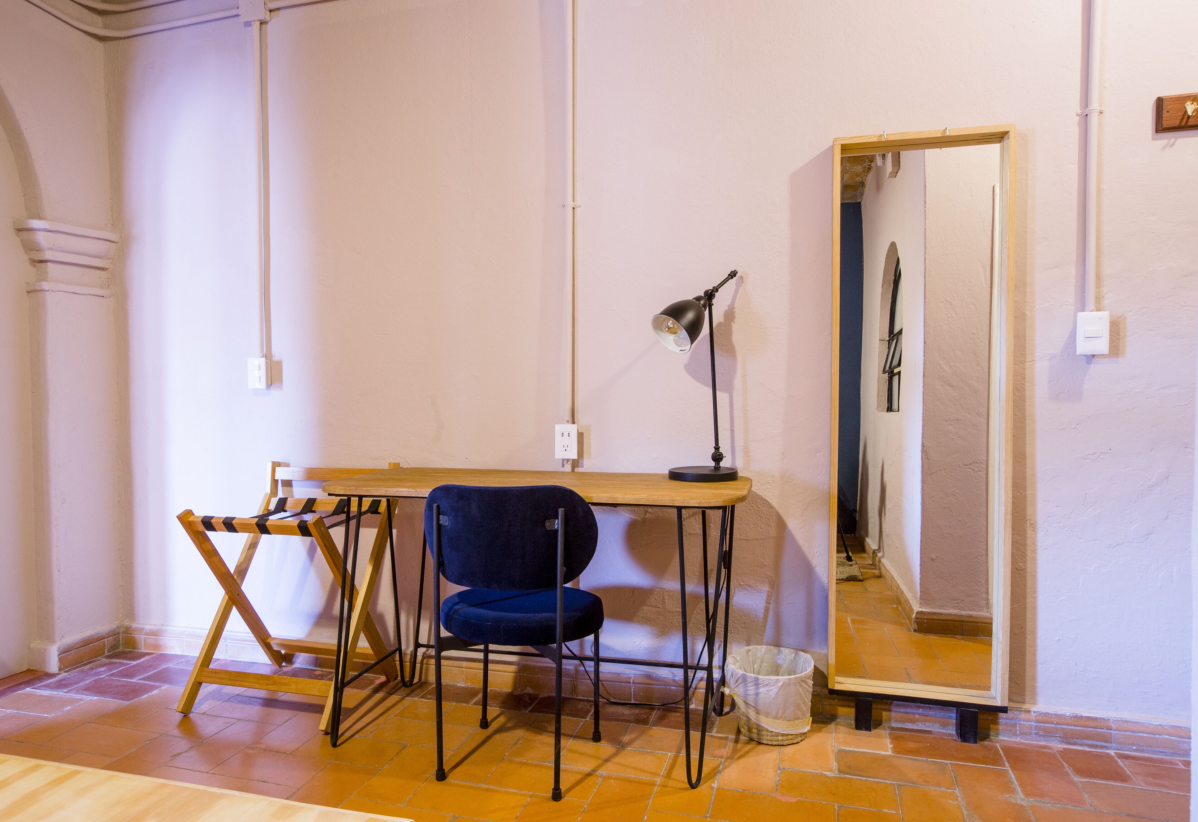 51-inch smart tv with digital channels, netflix, hulu