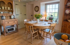 Ground floor:  Spacious kitchen/dining room - Garth Iwrch, Bodnant Estate, Colwyn Bay , Conwy, Wales (Colwyn Bay)